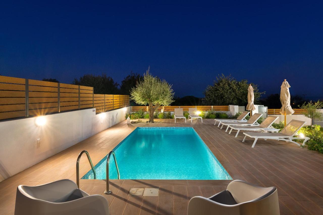 Terpsis Pool